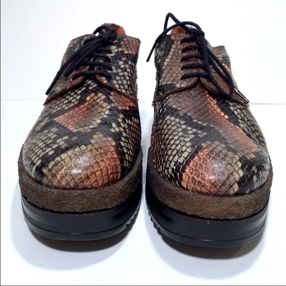 Pons Quintana snakeskin platform oxfords. Cool rubber edge thin laces. S…